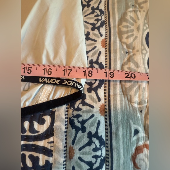 Vaude White Sleeveless Vest size 40 - Picture 9 of 9